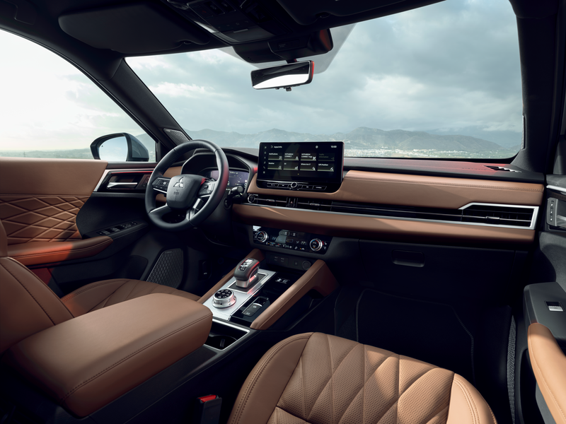 Mitsubishi Outlander PHEV interieur